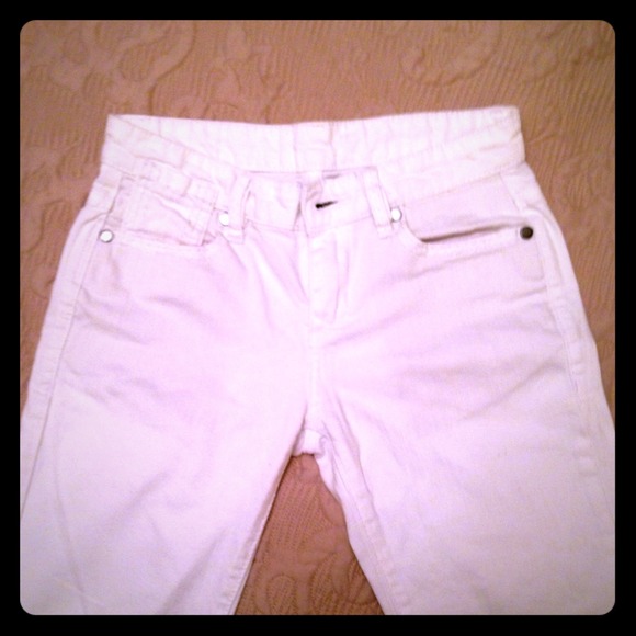 ✌️sold✌️BCBG white jeans