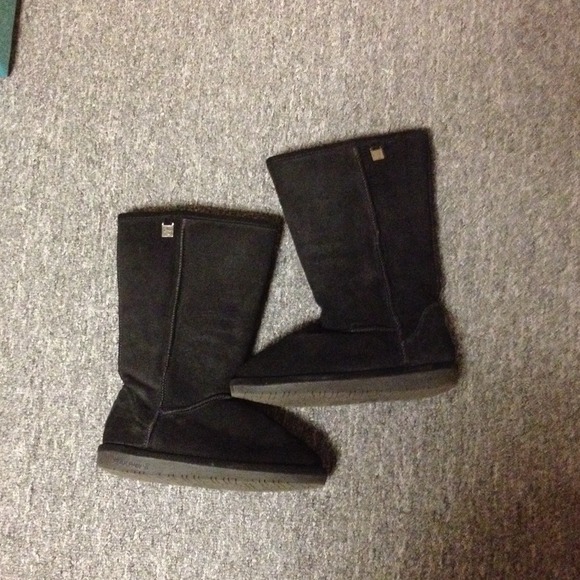 Black Bearpaw Ugg Boots