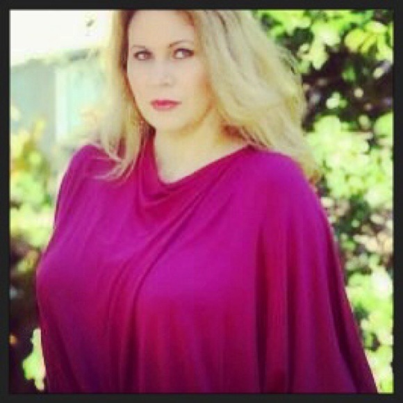 Meet seller/buyer! yes, I will bundle! xo 😘👗👜👠 - Picture 3 of 4