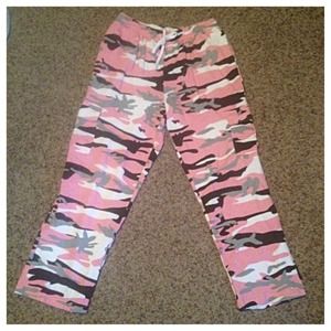 Pink camouflage sweat pants