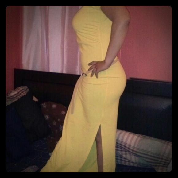 Long form fitting maxi dress