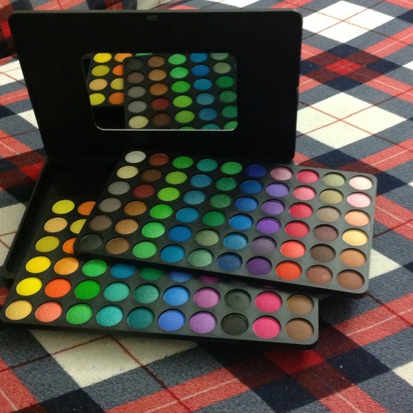 2nd Edition 120 color  palette eyeshadow - Picture 3 of 3
