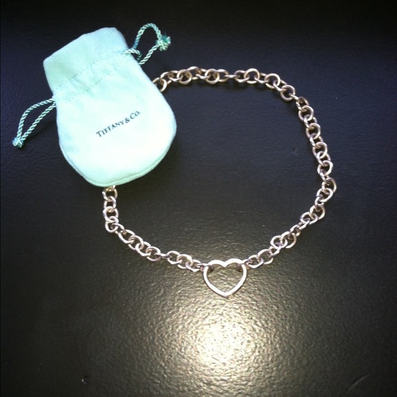Sold to @carajames Tiffany's necklace 💯authentic