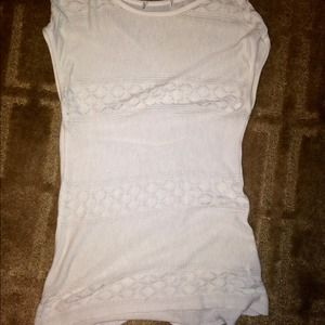 Sleeveless thin sweater