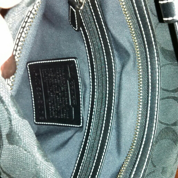 Authentic Coach handbag - Picture 2 of 4