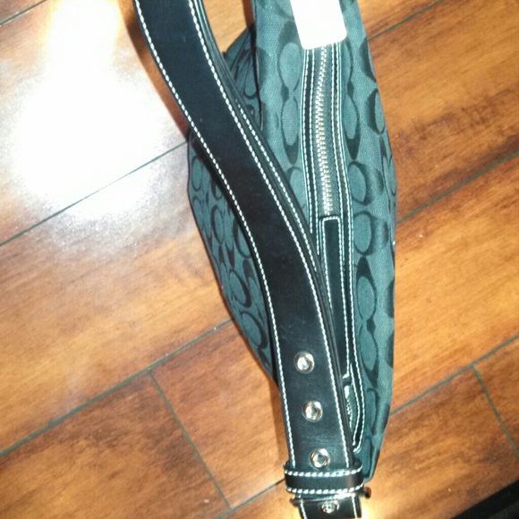 Authentic Coach handbag - Picture 4 of 4