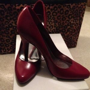 Red Pump Shoes