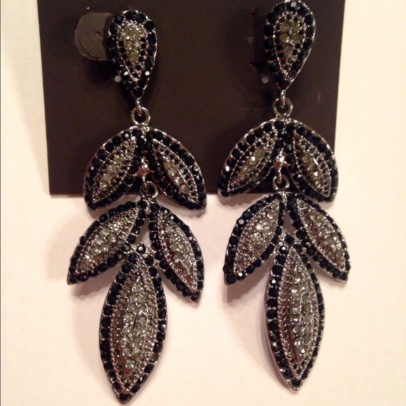 Jewelry - Long Earrings