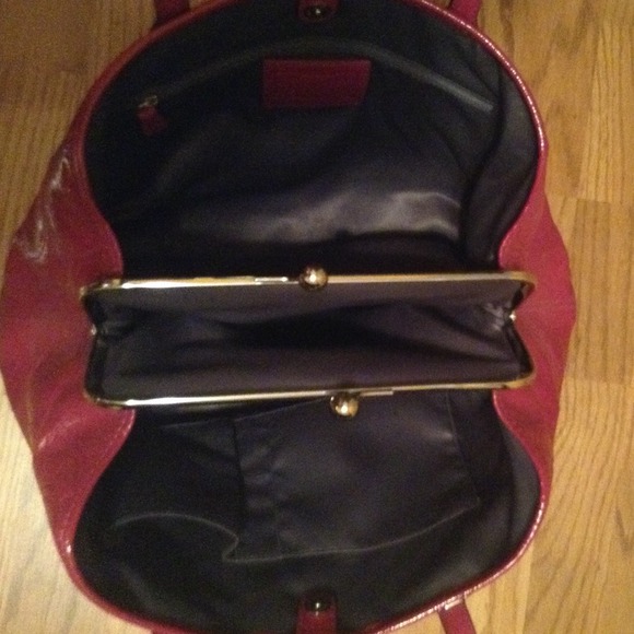 Autentic Coach Handbag - Picture 3 of 4