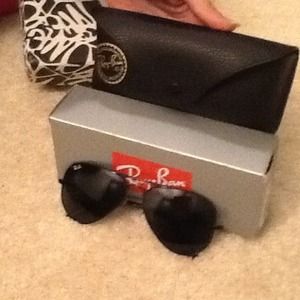 Ray Ban Aviator sunglasses