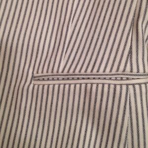 Grey:/white stripe jacket made of cotton and Lycra