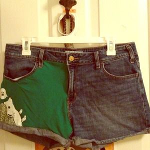 Eternal Vibes Jeans "no" hedge hog shorts