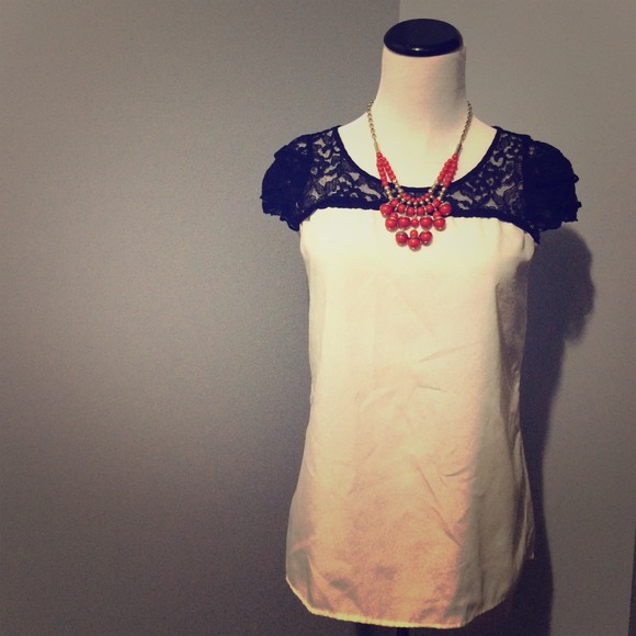 ❌❌SOLD❌❌ Express Blouse Ivory Black Lace