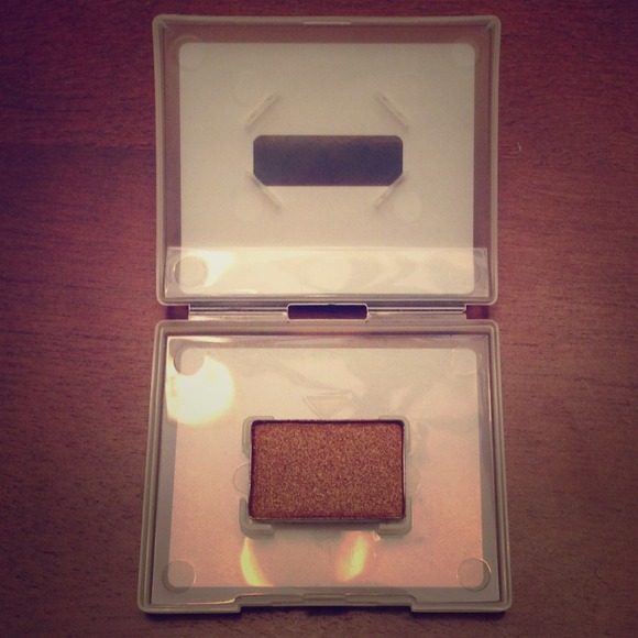 NEW Mary Kay Mineral Eye Color - Chocolate Kiss