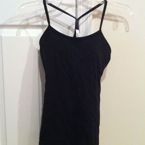 Lululemon size 4 power y tank in black!!