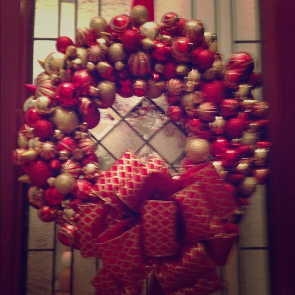 🚫SOLD🚫Handcrafted Christmas Ornament Wreath