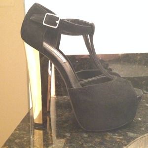 Steve Madden Peep Toe Pumps FREE HOLIDAY SHIPPING
