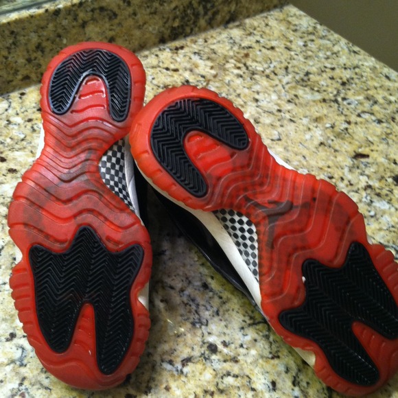 Reduced the original MIchael Jordan sneakers - Picture 3 of 4