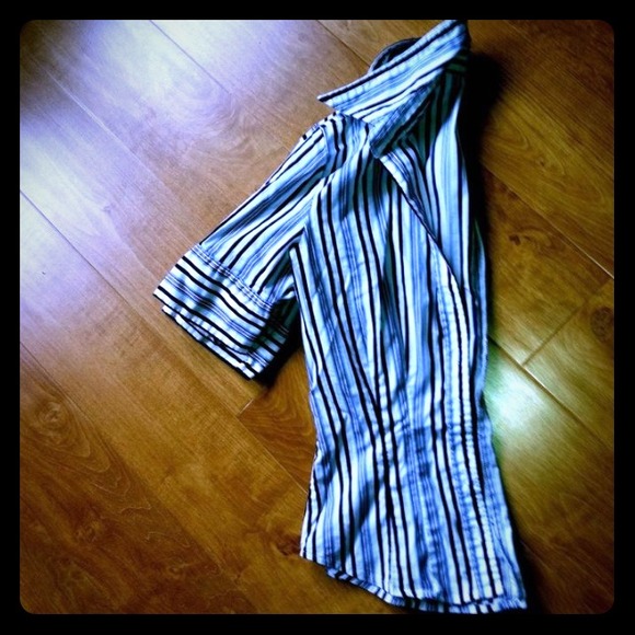 Button down New York & co. Top