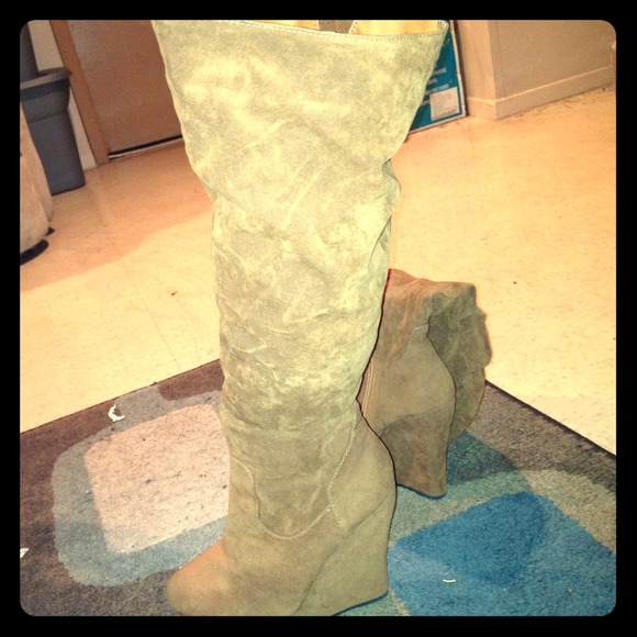 Wedged Boots