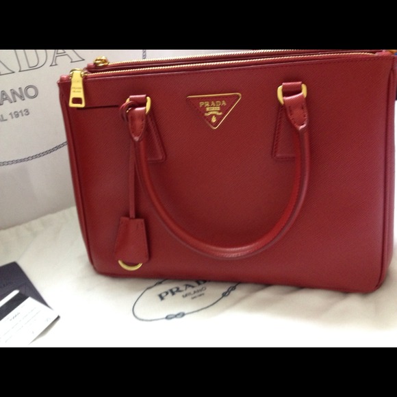 ✨👜💢 SOLD Locally 💢🌟✨ - Picture 3 of 4