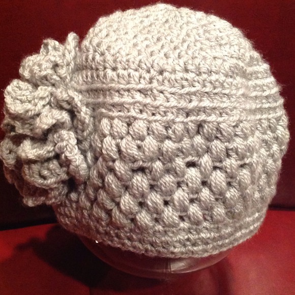 SOLD LOCALLY ! GRAY HAT WITH LARGE FLOWER - Picture 4 of 4