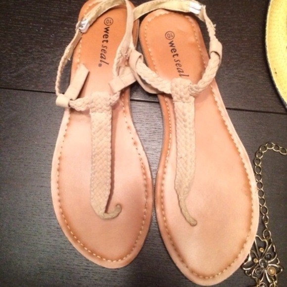 Sandals - Picture 3 of 4