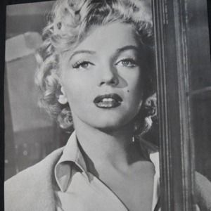 MARILYN MONROE Inspiration & Closet Decor