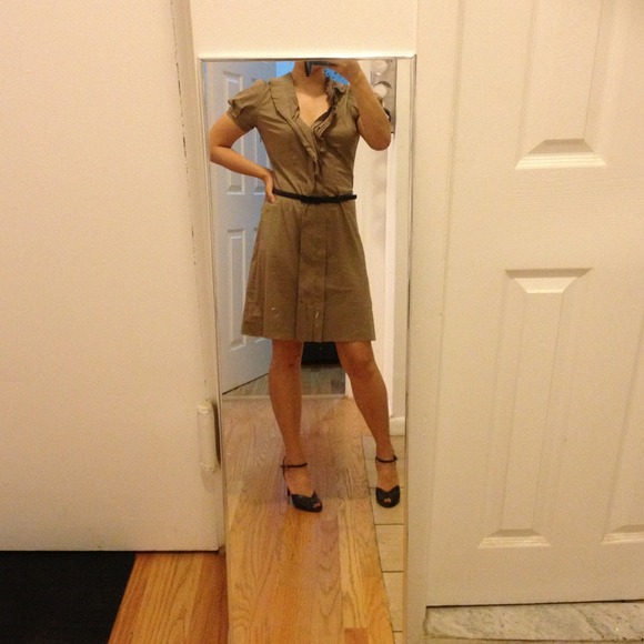 ⬇Was 90$⬇Bcbg tan ruffle top dress