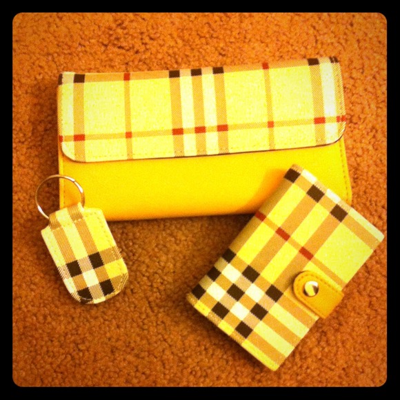 Burberry-inspired Wallet, Address Book & Key Ring