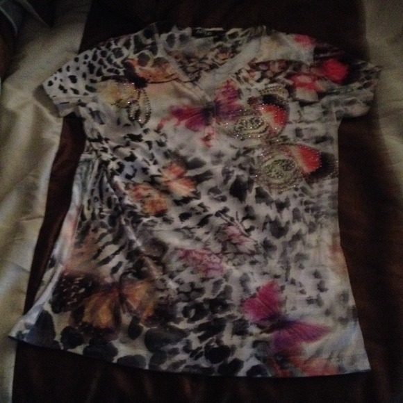 Apt 9 butterfly/leopard print tee