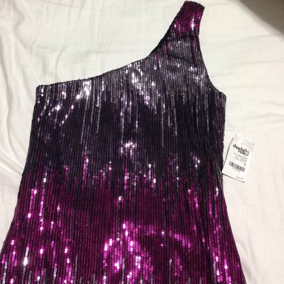 Dress - Picture 2 of 4