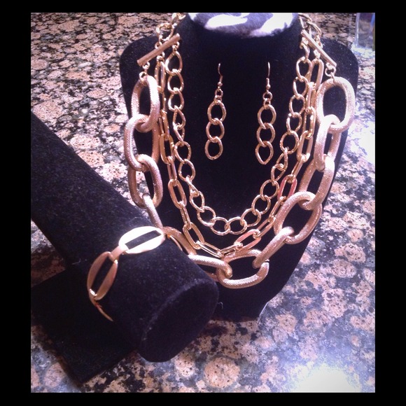Gold Plated Linked Chain Bracelet