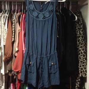 ! It has the cutest style and very comfortable !