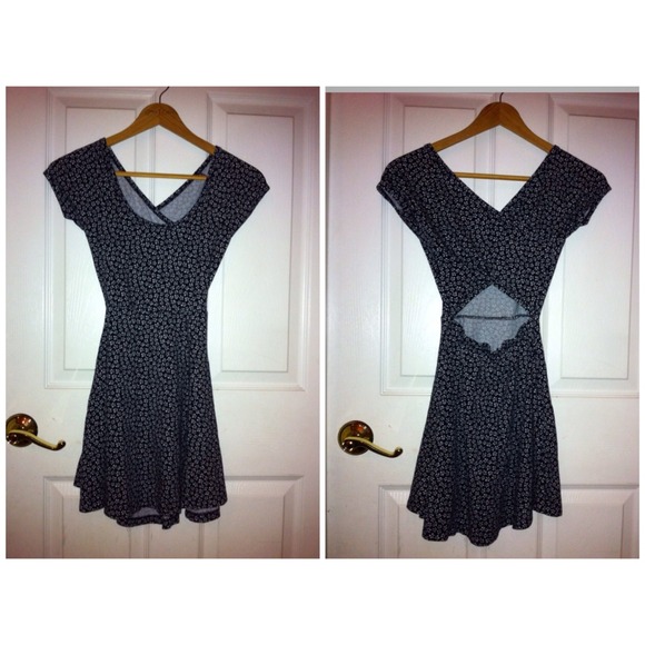 Floral Bethan dress Brandy Melville