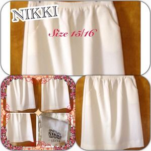 Zx) Vintage NIKKI White Skirt - Size 15/16