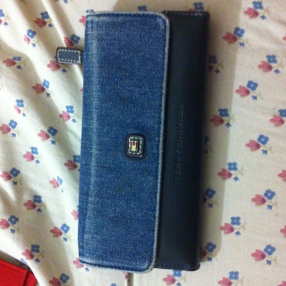 Wallet jeans material