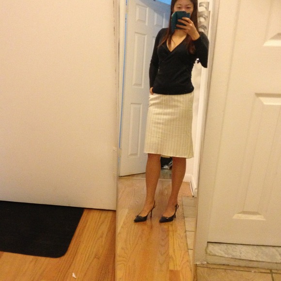 ⬇️Was 60⬇️ bcbg white striped skirt