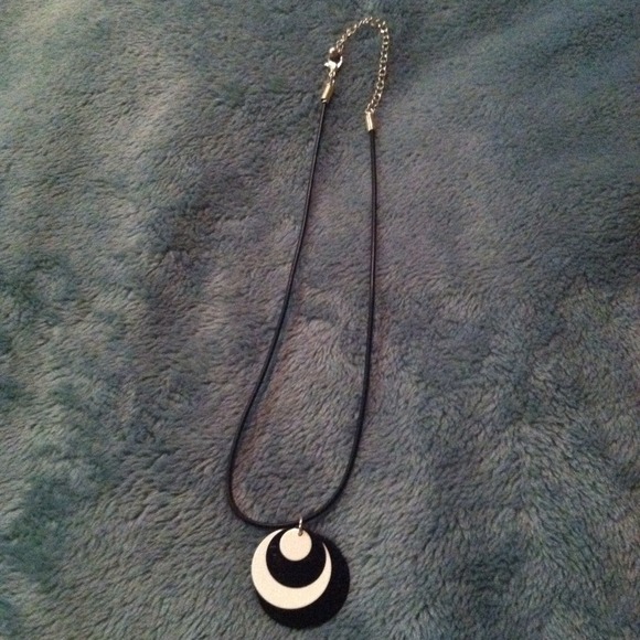 Circle necklace