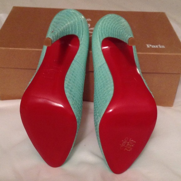 🚫🚫SOLD🚫🚫Christian Louboutin Rolando Python - Picture 2 of 4