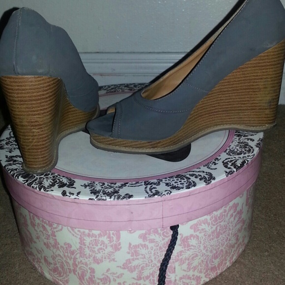 Grey Wedges - Picture 2 of 2