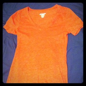 a solid colored shirt