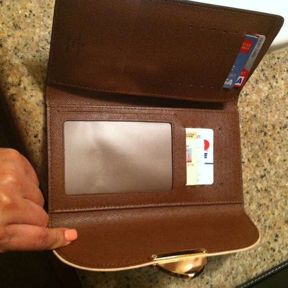 Wallet - Picture 3 of 4