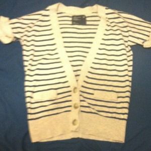 SHORT SLEEVE CARDIGAN