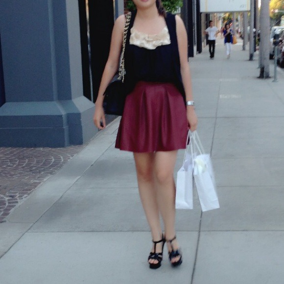 Vest - Picture 2 of 2