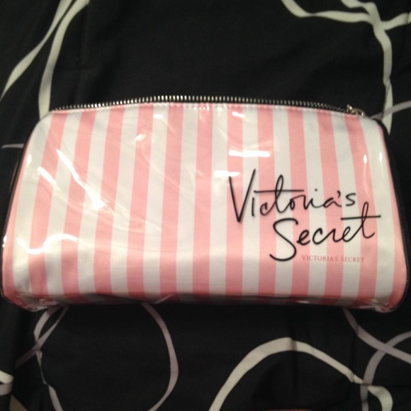 🚫🚫SOLD Victoria Secret cosmetic bag