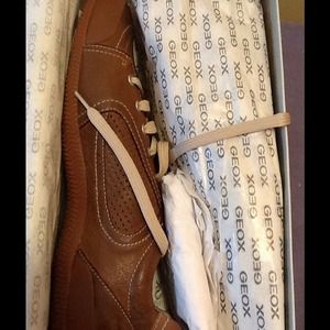 Geox sneakers size 11 (42)