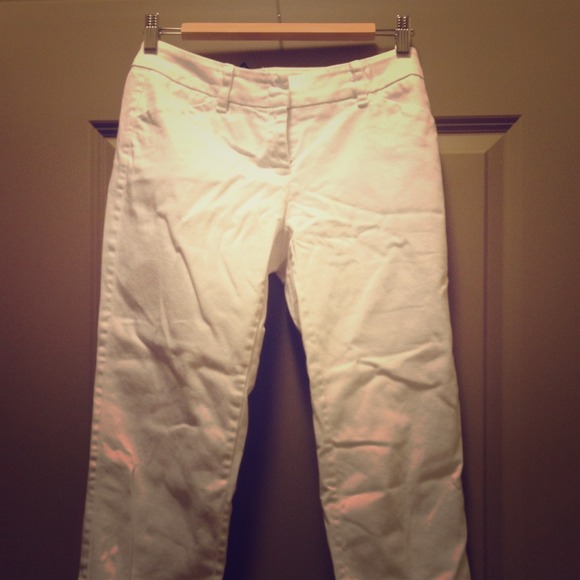 New York & Company white trouser, double hooked
