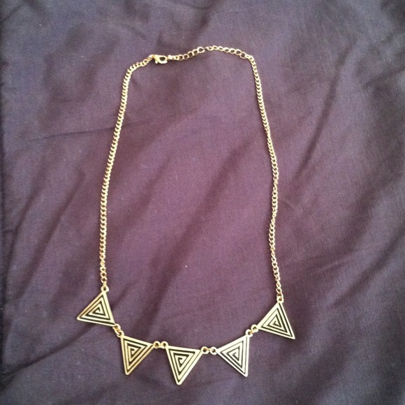 Gold and black necklace - Picture 1 of 2