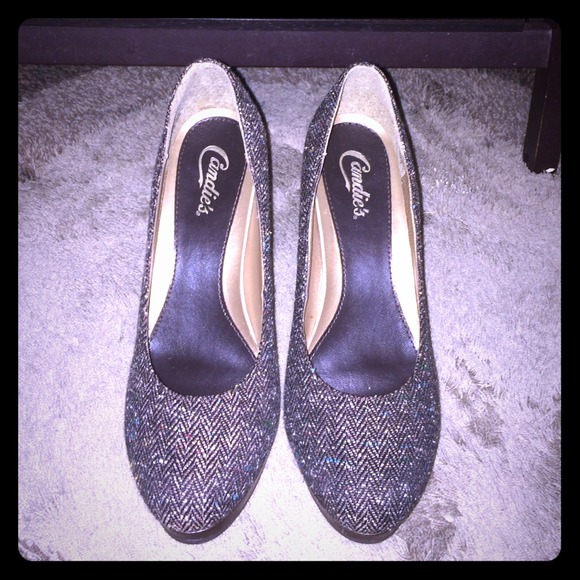 Brown tweed heels! 👠